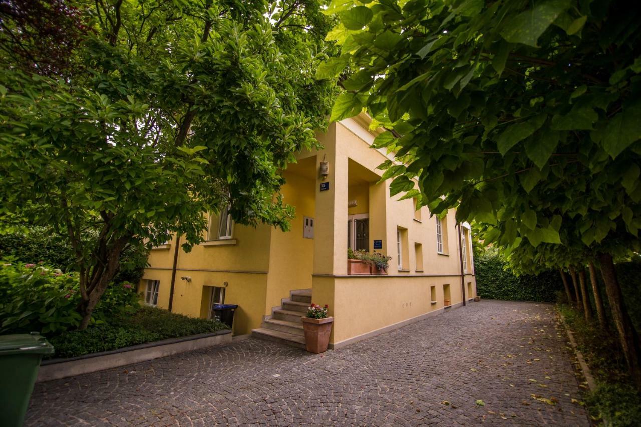 Nebo Lägenhet Zagreb Exteriör bild